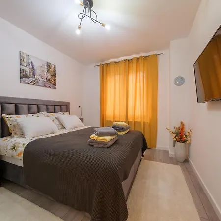 Aida Apartment *