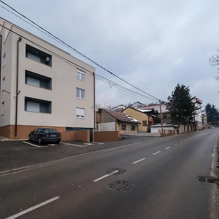 Apartman Aida *